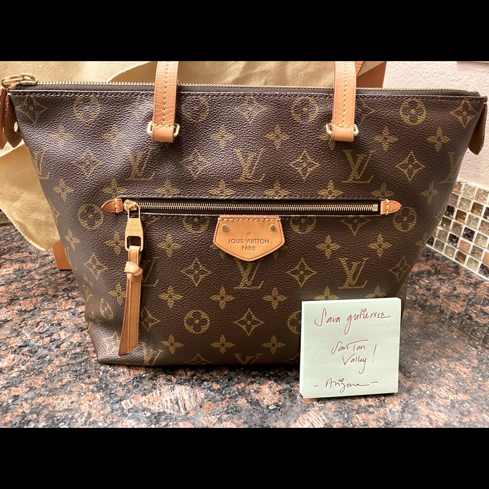***SOLD*** Louis Vuitton Iena PM